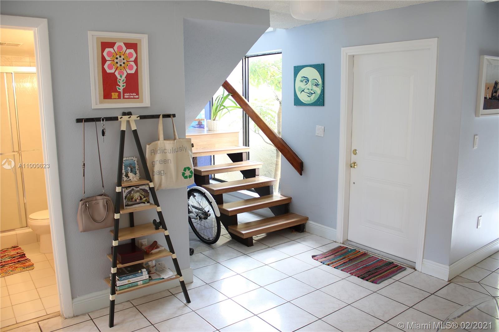 SNAPPER CREEK TOWNHOUSES - Residential Lease