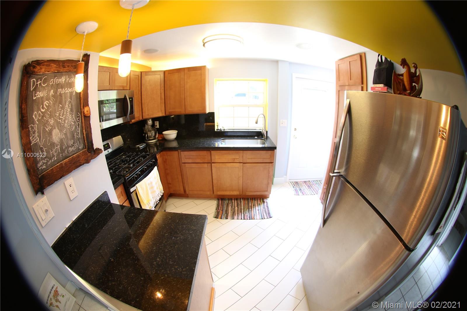 SNAPPER CREEK TOWNHOUSES - Residential Lease