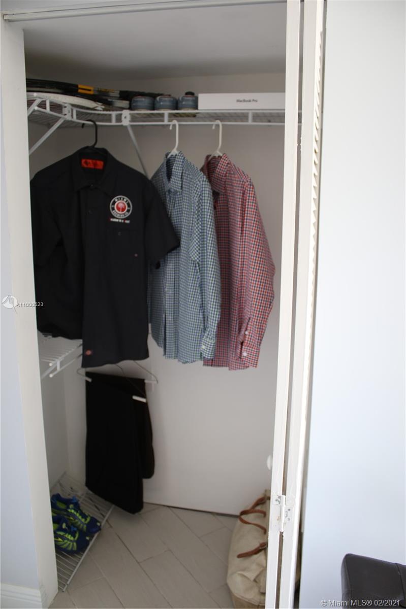 SNAPPER CREEK TOWNHOUSES - Residential Lease