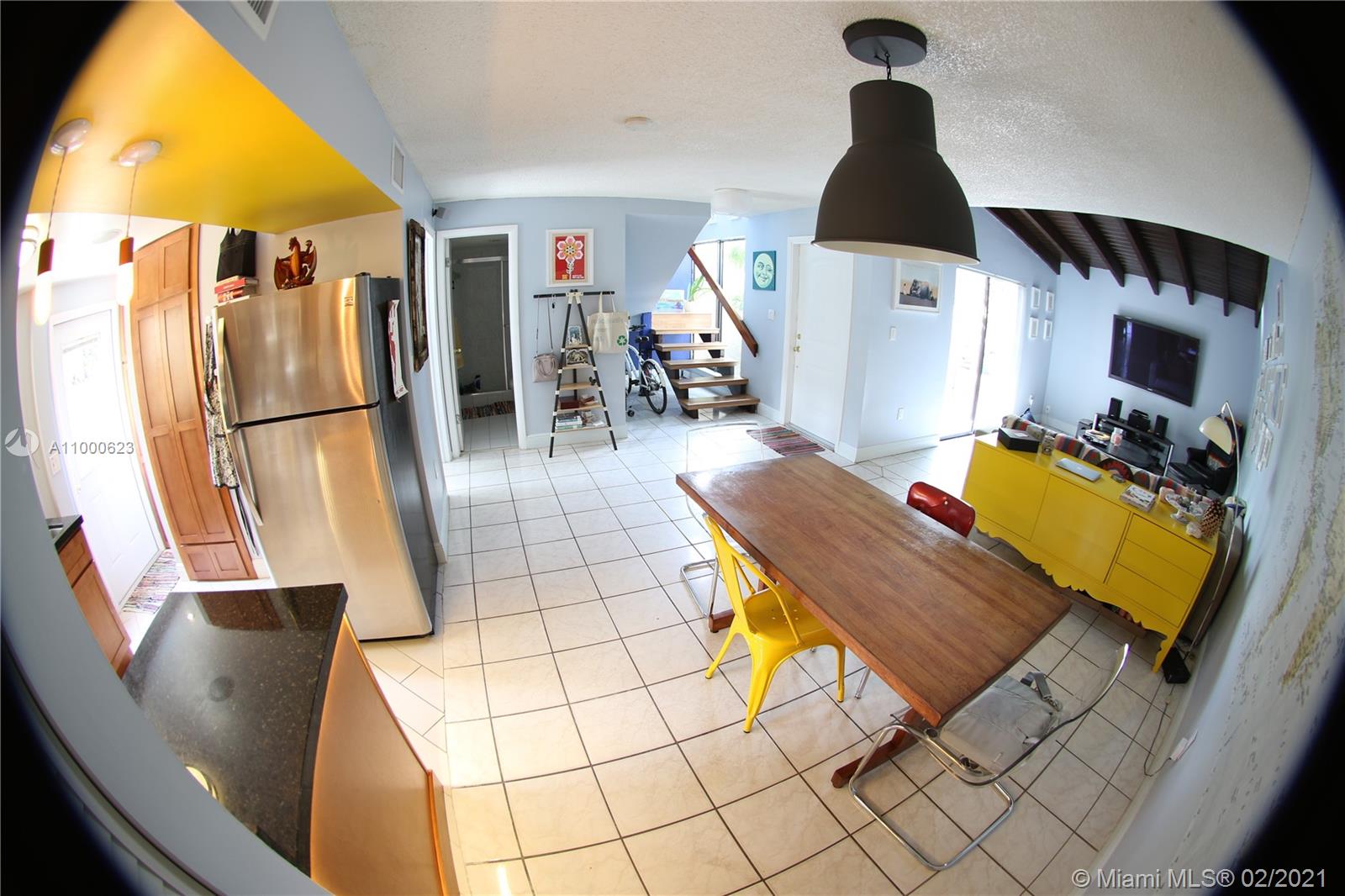 SNAPPER CREEK TOWNHOUSES - Residential Lease