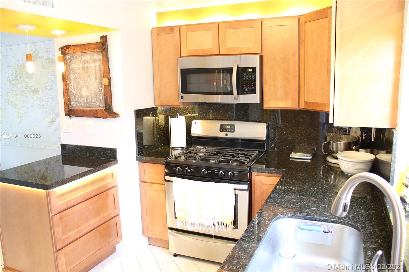 SNAPPER CREEK TOWNHOUSES - Residential Lease