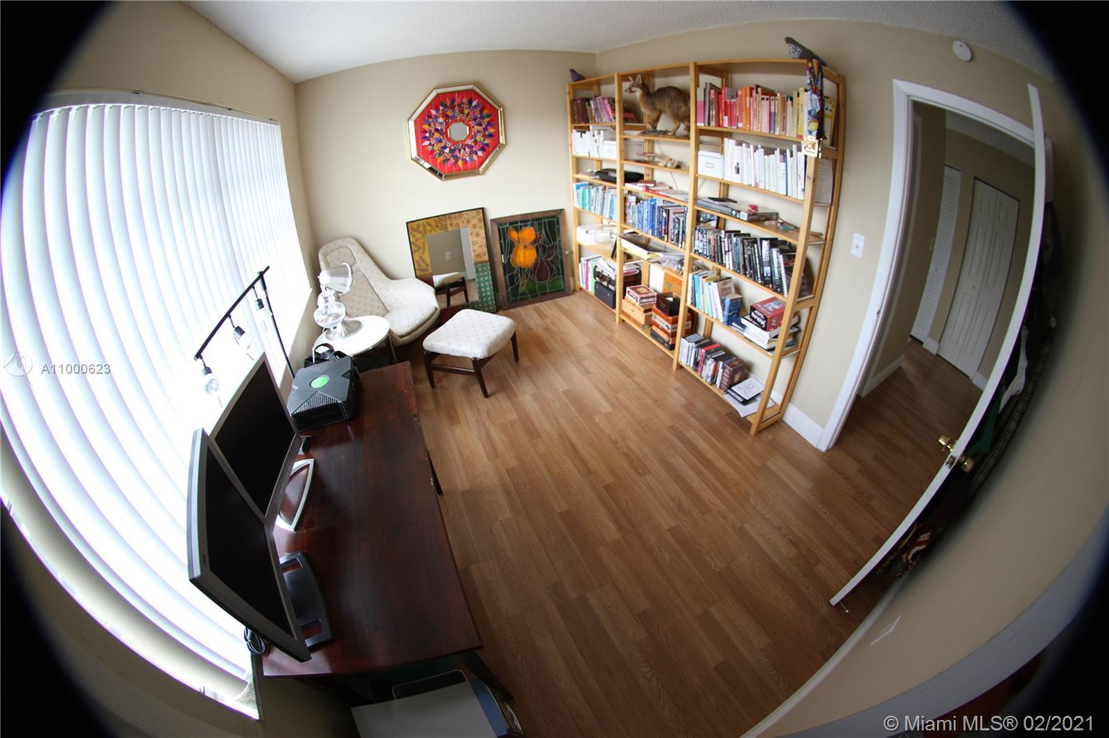 SNAPPER CREEK TOWNHOUSES - Residential Lease