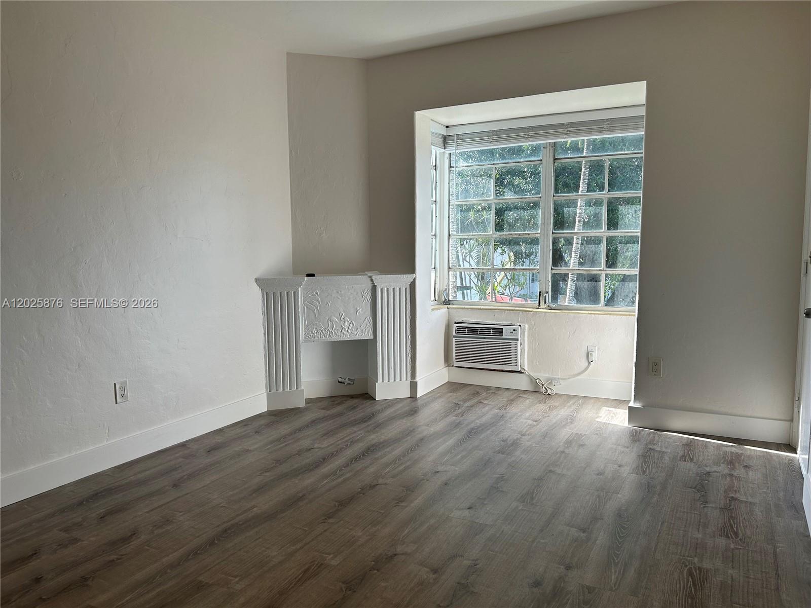 1250 Pennsylvania Ave 4