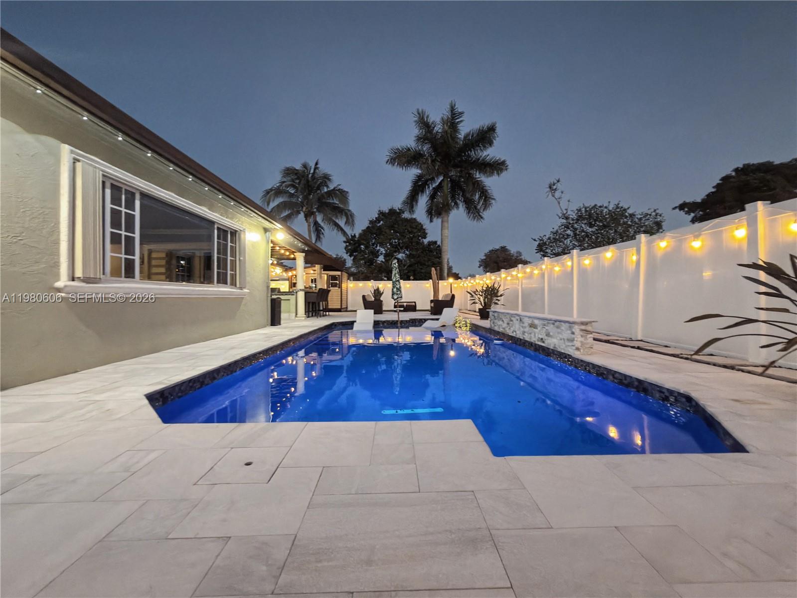 PEMBROKE LAKES SEC 2 - Residential