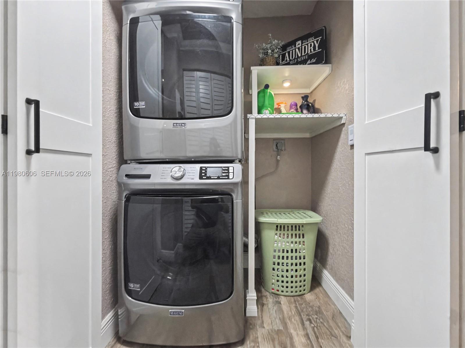 PEMBROKE LAKES SEC 2 - Residential