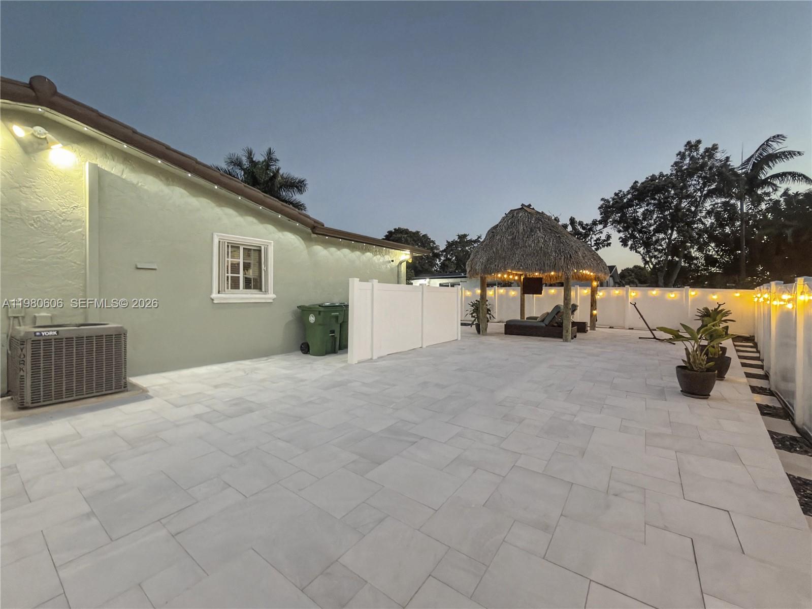 PEMBROKE LAKES SEC 2 - Residential