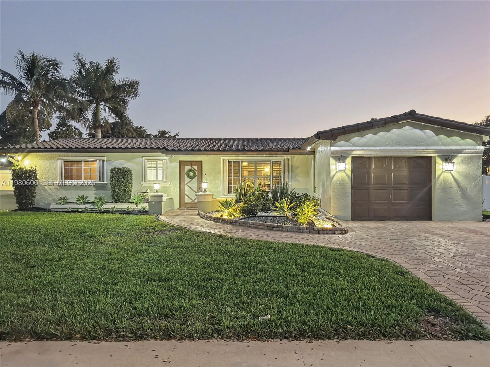 PEMBROKE LAKES SEC 2 - Residential