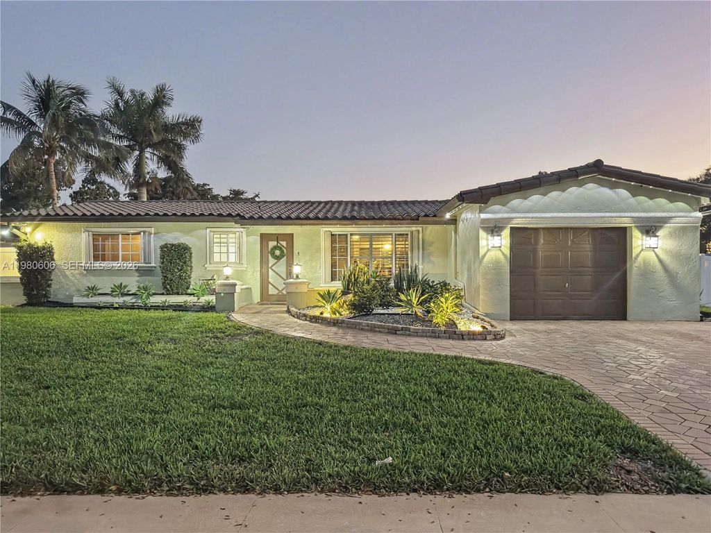 Photo of 11040 NW 22nd St, Pembroke Pines, FL 33026 (MLS # A11980606)