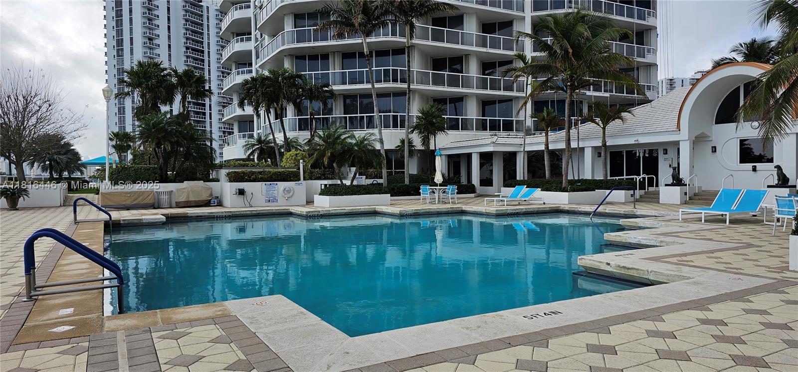 ONE ISLAND PLACE CONDO II - Residential