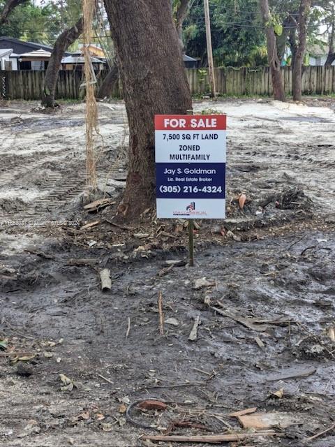 Location Location Location...West Dixie Hwy and 213th street....Walking distance to schools, Synagogue, Aventura mall is 5 min drive, New development across the street from property...Zoning is multi family/duplexes, single family, Town Homes. Strong rental market.