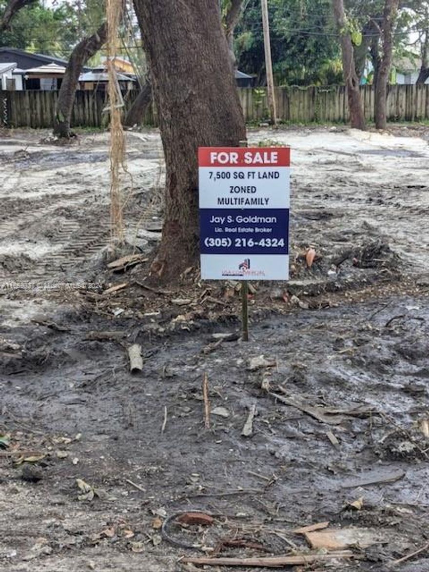 Location Location Location...West Dixie Hwy and 213th street....Walking distance to schools, Synagogue, Aventura mall is 5 min drive, New development across the street from property...Zoning is multi family/duplexes, single family, Town Homes. Strong rental market.