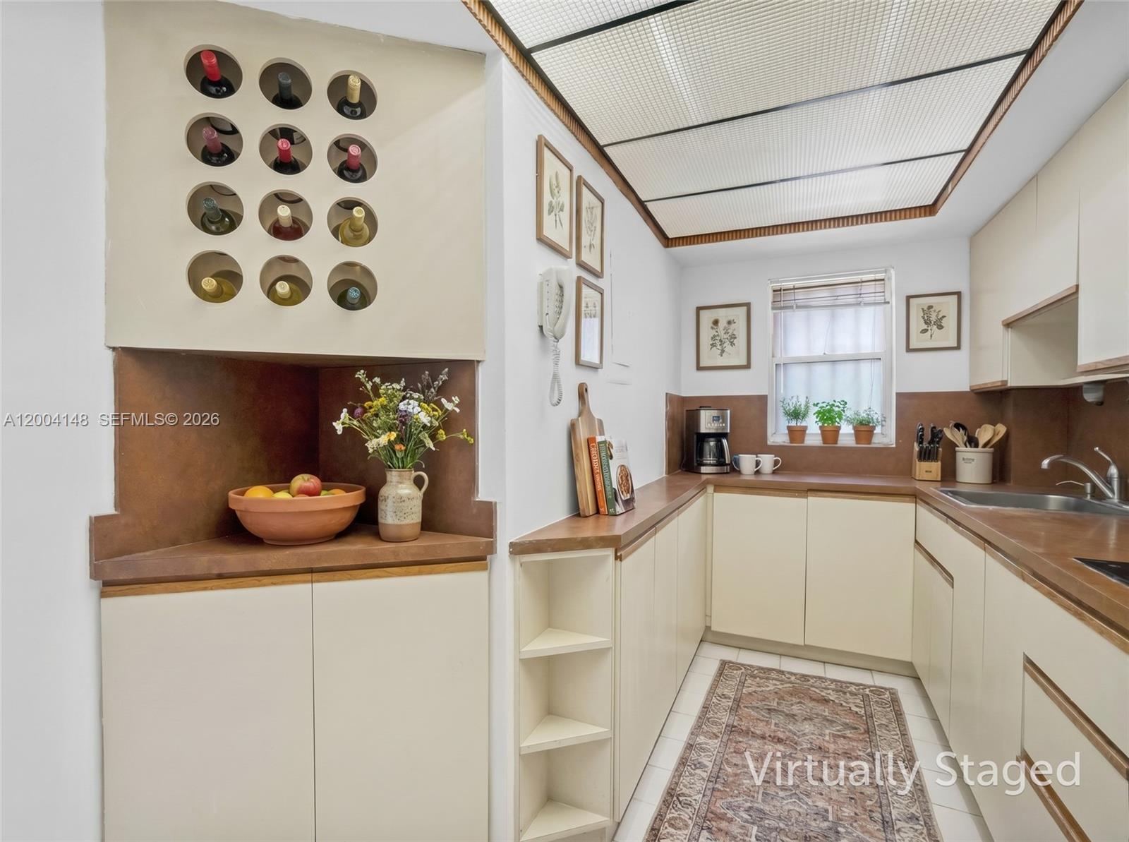 FERNWOODS CONDO NO 1 - Residential