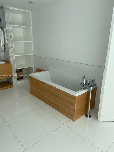 NORMANDY GOLF COURSE - Residential Lease