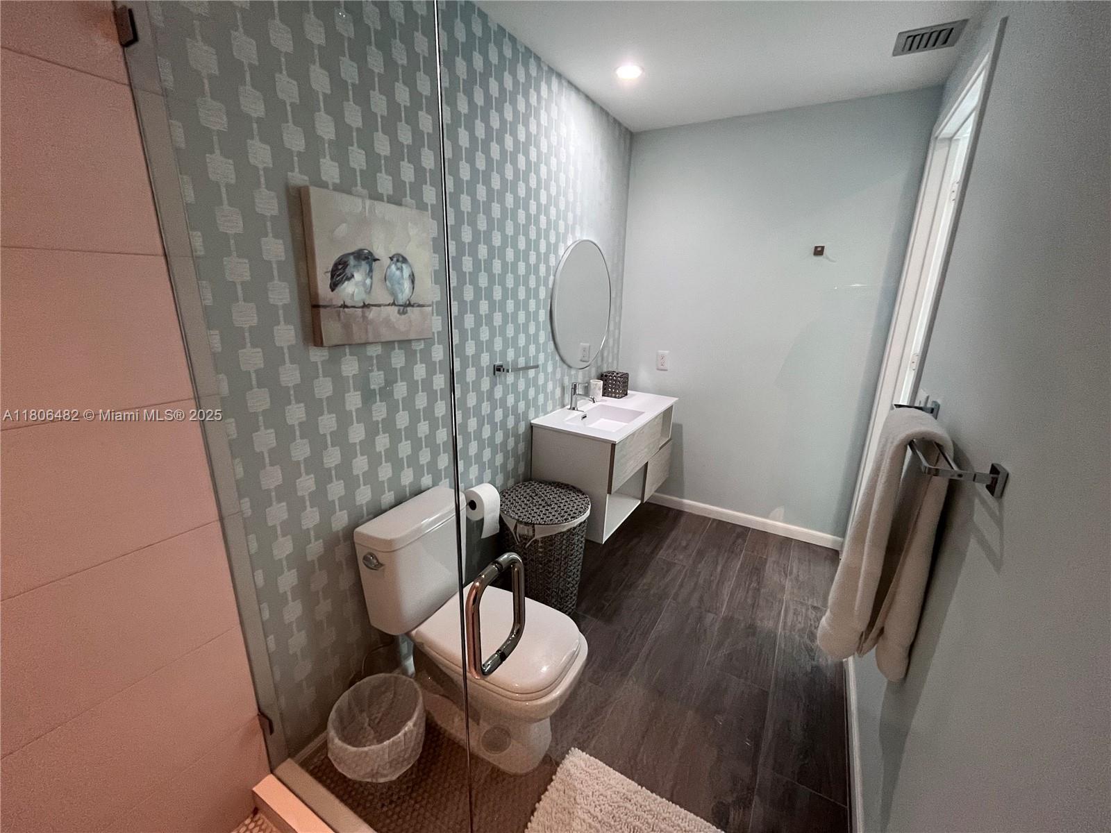 BISCAYNE BEACH CONDO - Residential Lease