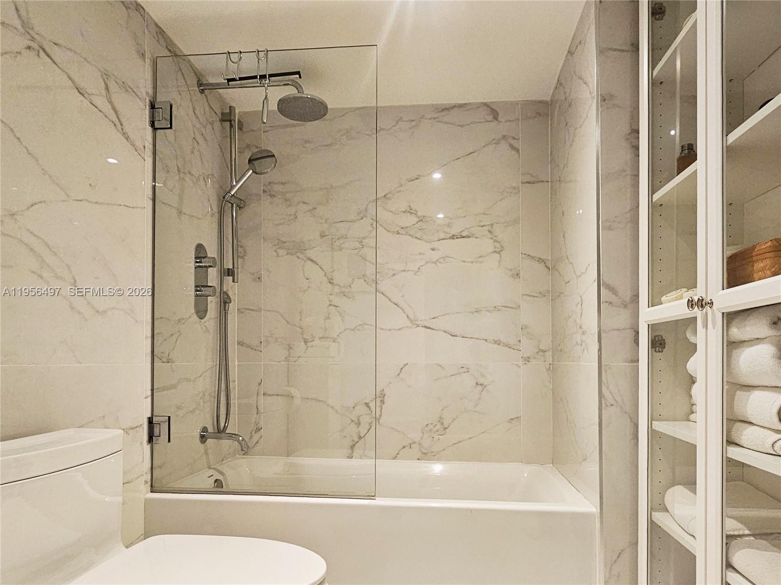 BRICKELL BAY CLUB CONDO - Residential