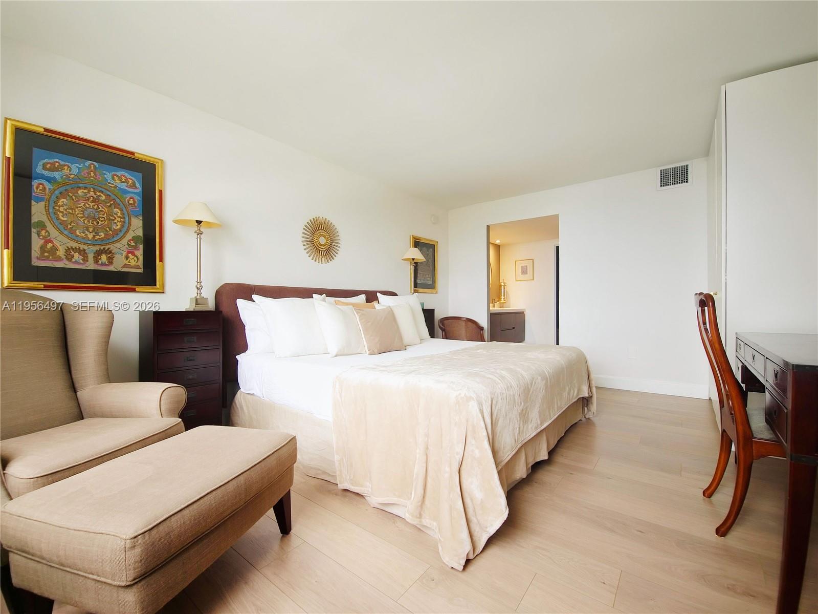 BRICKELL BAY CLUB CONDO - Residential