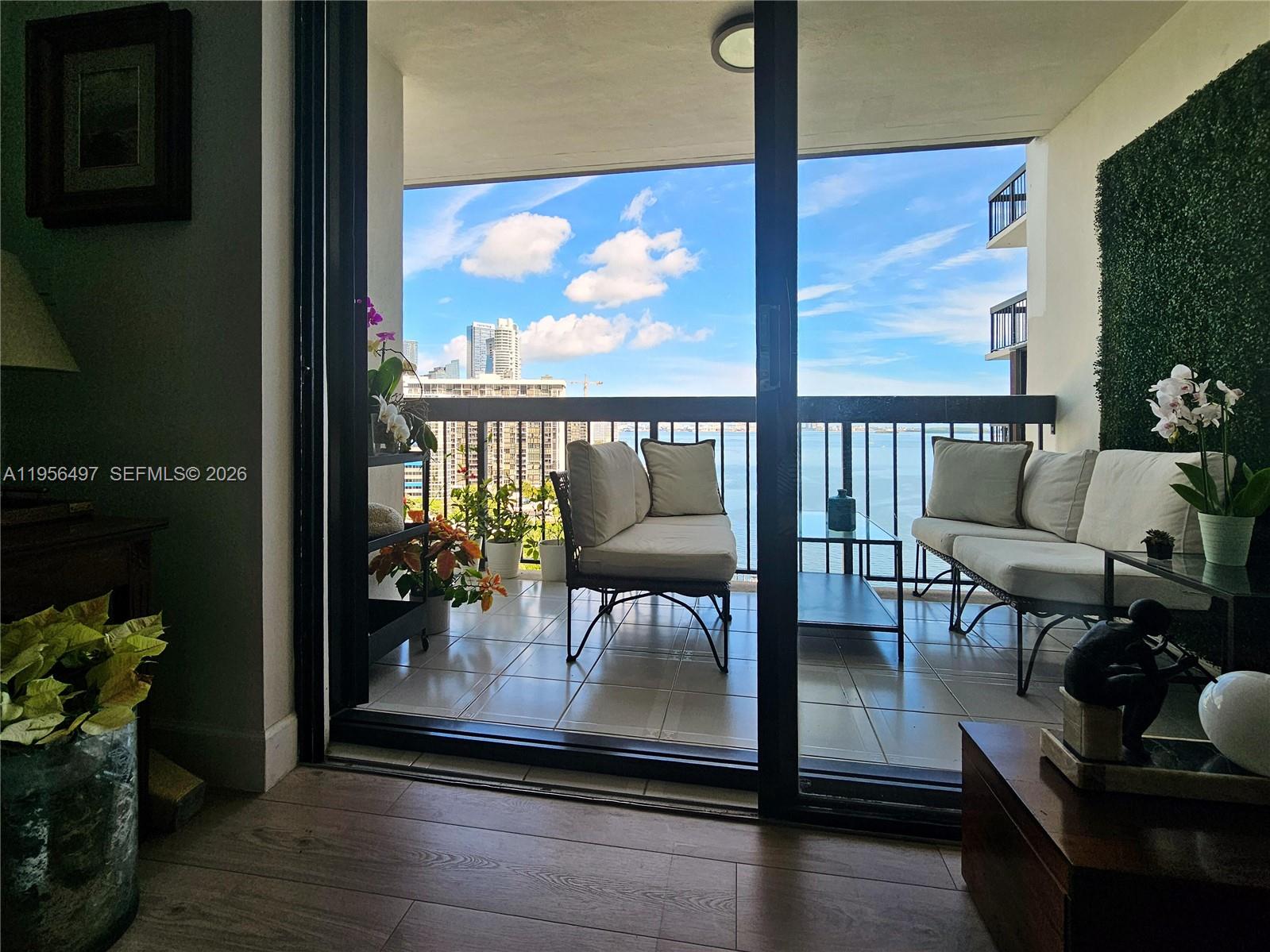 BRICKELL BAY CLUB CONDO - Residential