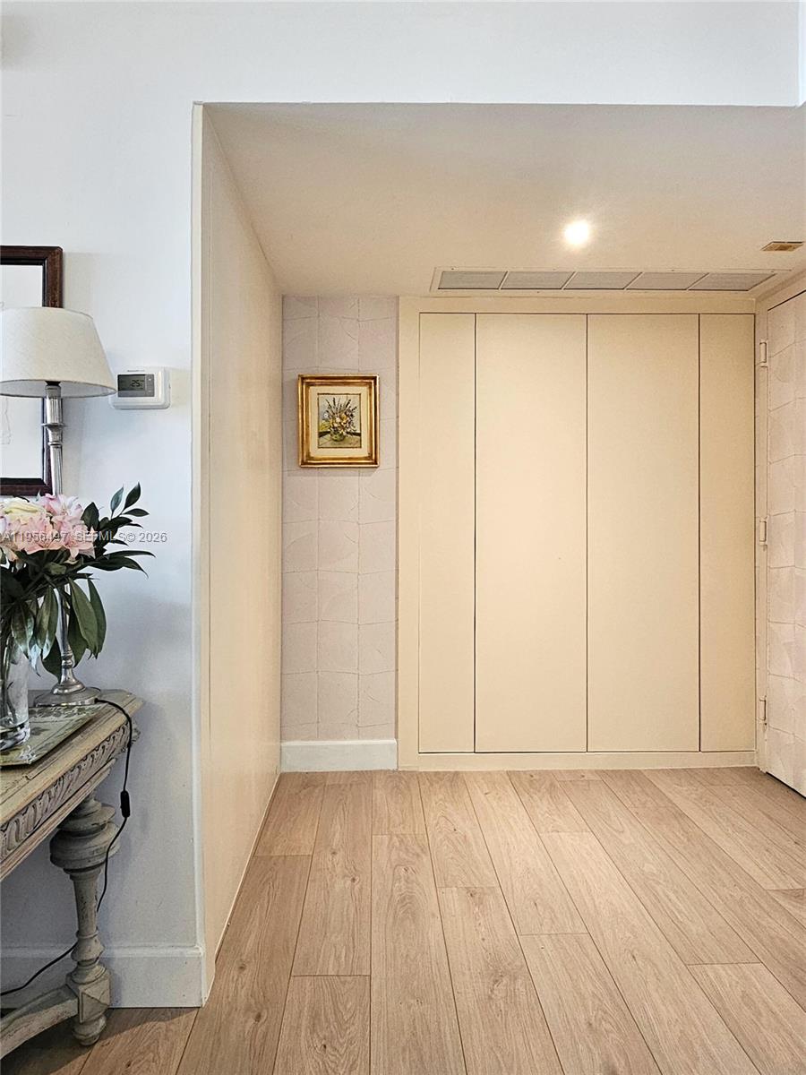 BRICKELL BAY CLUB CONDO - Residential