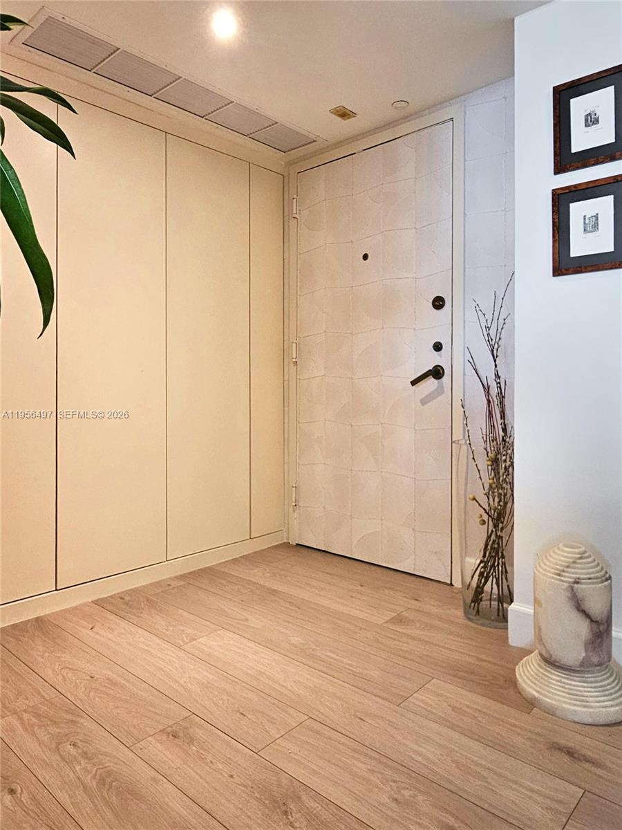 BRICKELL BAY CLUB CONDO - Residential