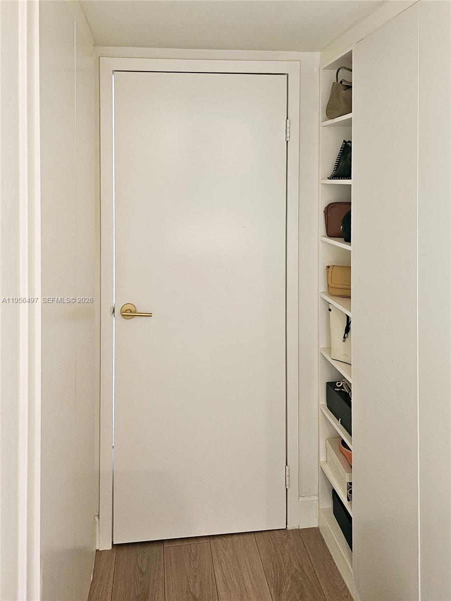 BRICKELL BAY CLUB CONDO - Residential