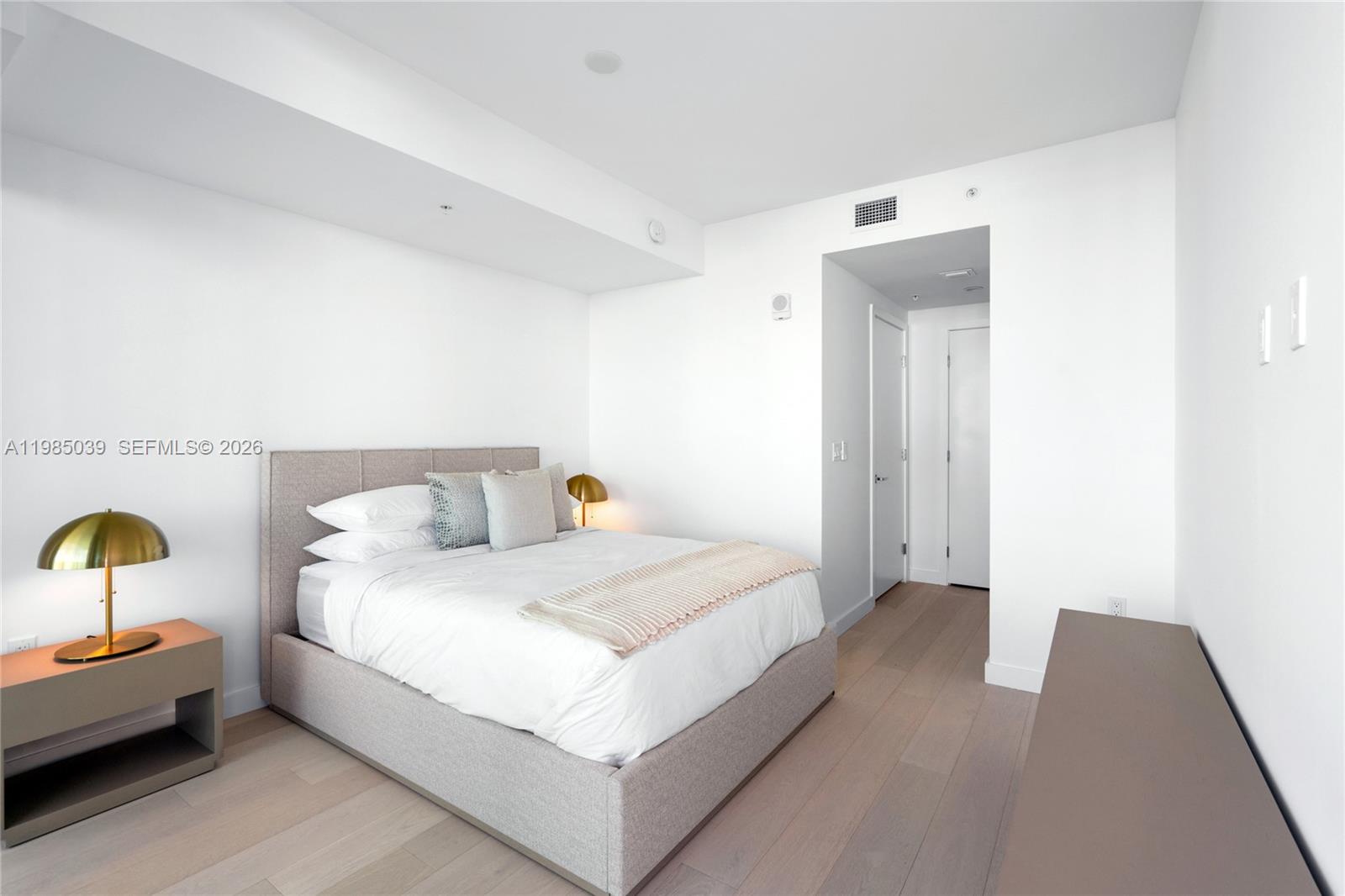 BAY HARBOR ISLAND - Residential Lease