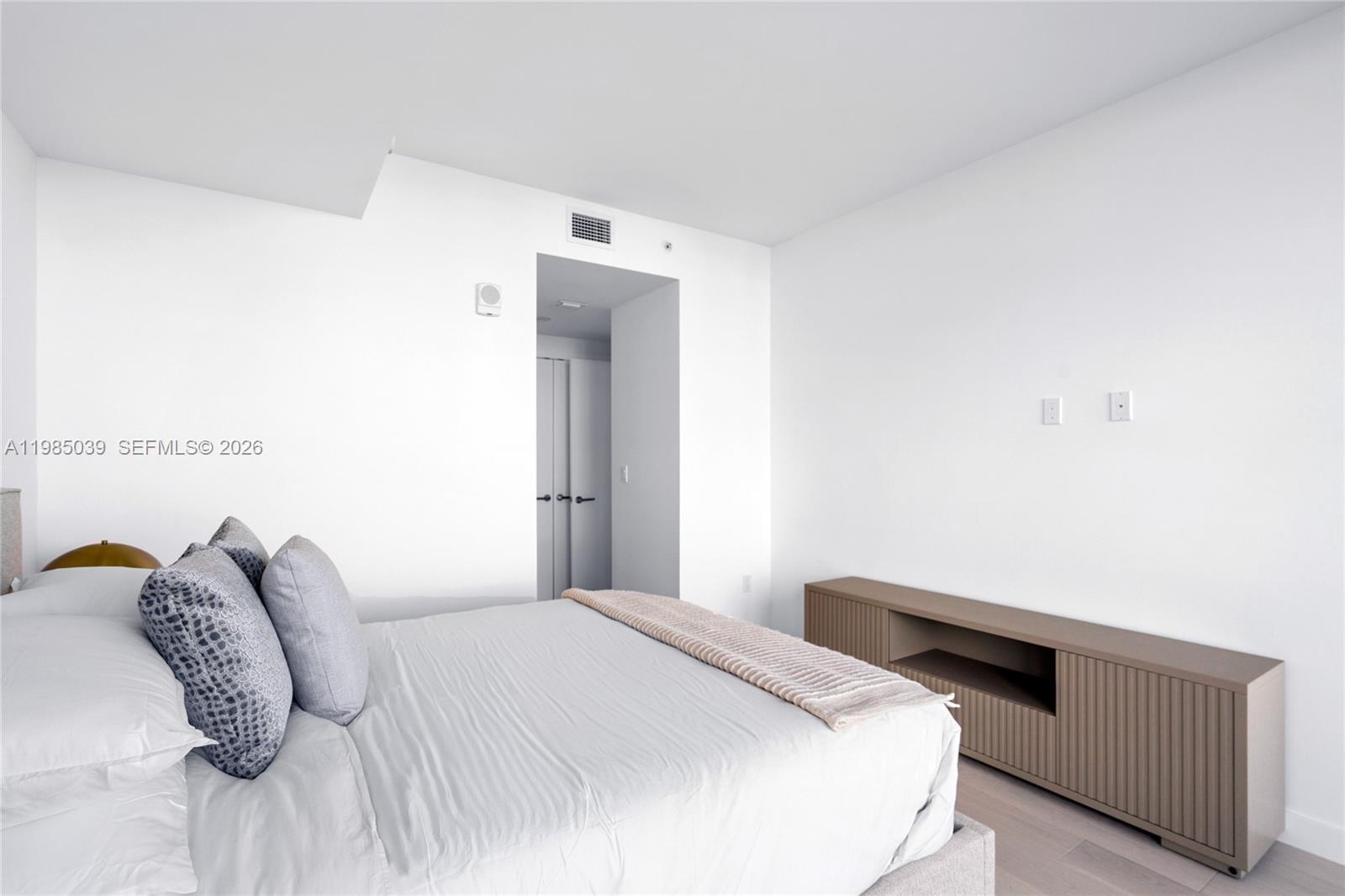 BAY HARBOR ISLAND - Residential Lease