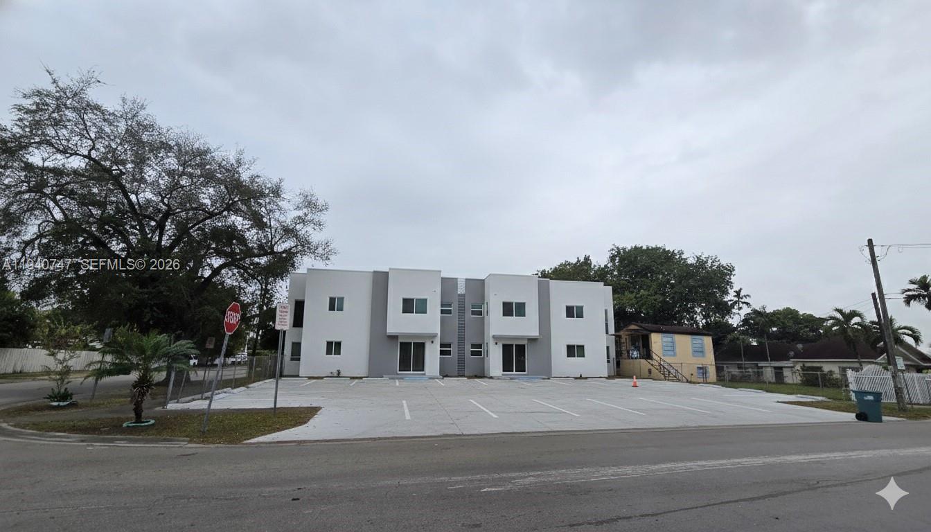 MELROSE HEIGHTS 3RD SEC - Residential