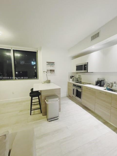 121 NE 34th St 1409