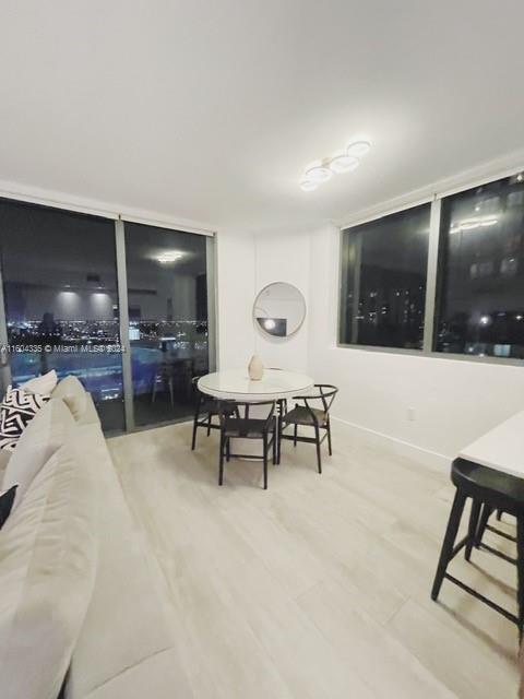 121 NE 34th St 1409