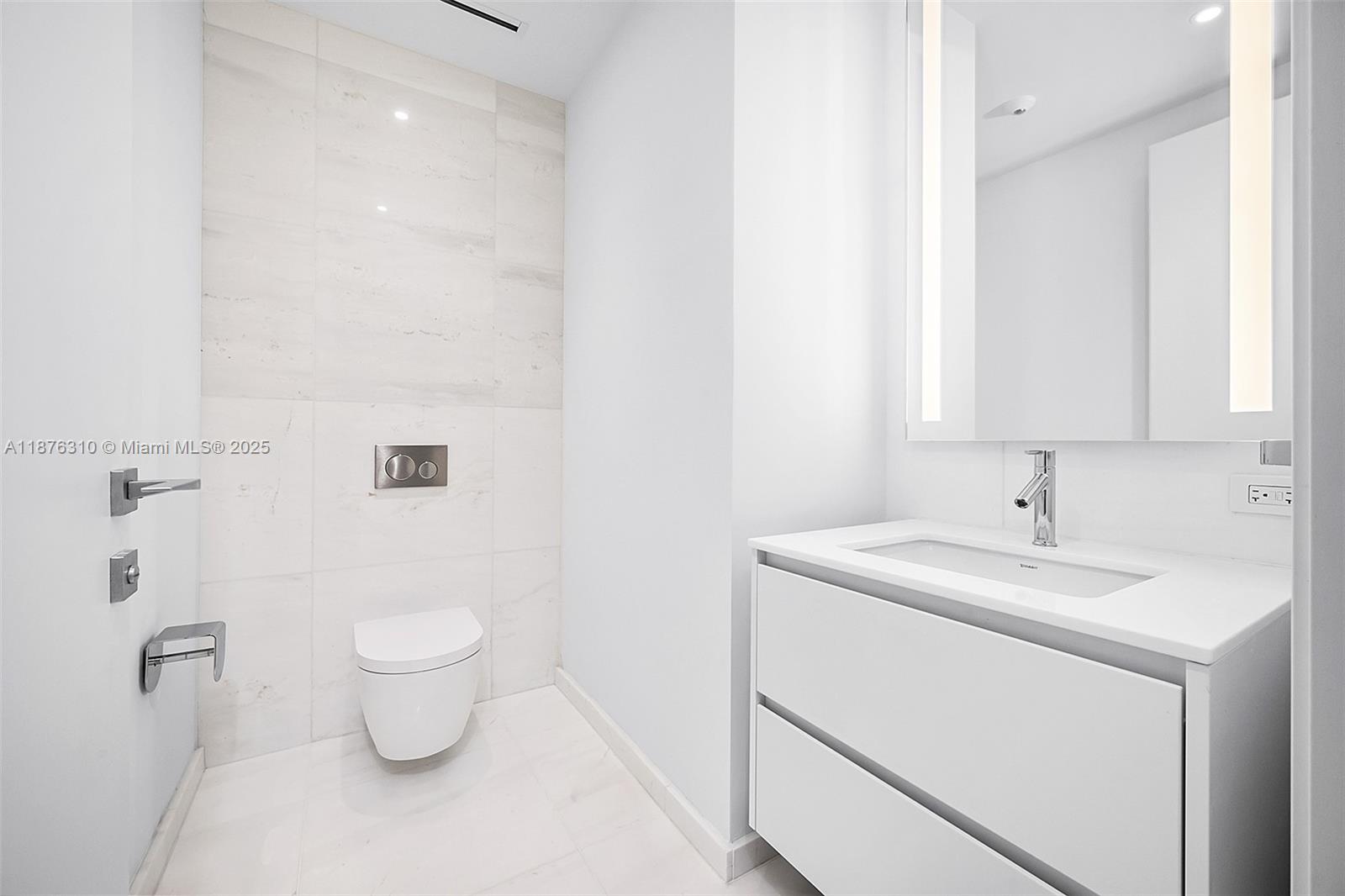 ASTON MARTIN RESIDENCES - Residential