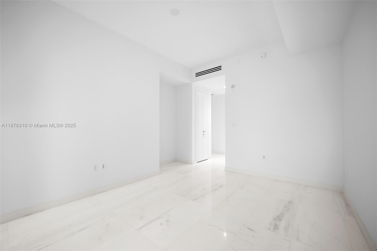 ASTON MARTIN RESIDENCES - Residential