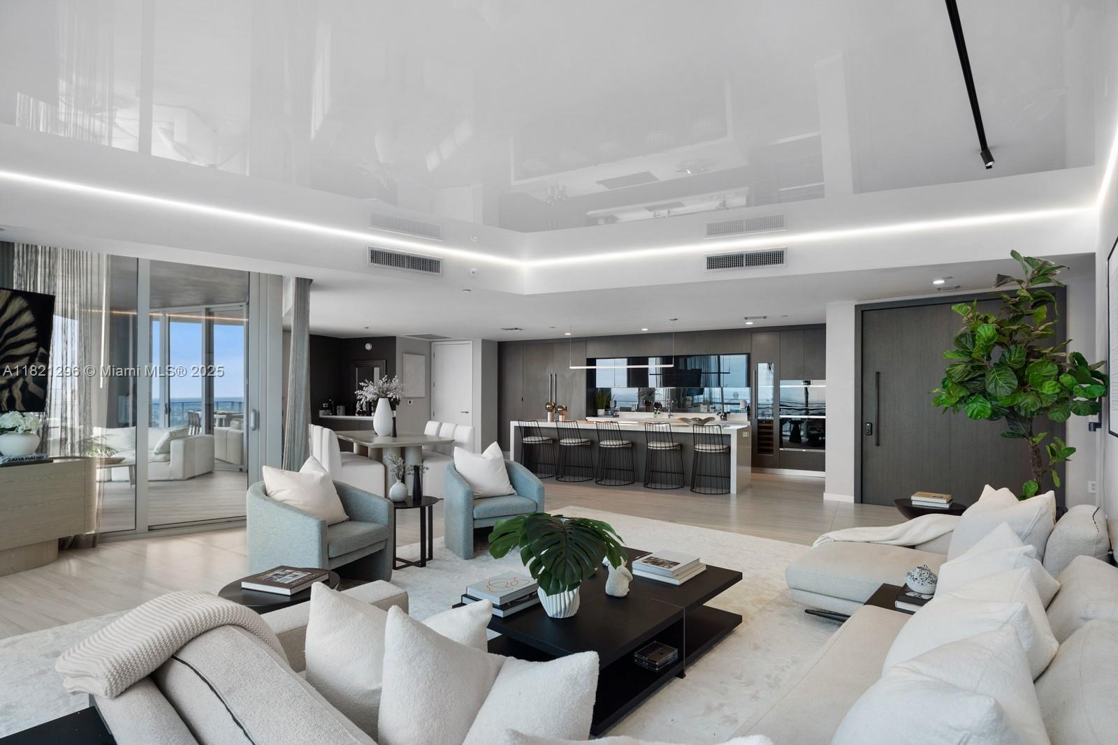 PARAMOUNT MIAMI WORLDCENT - Residential