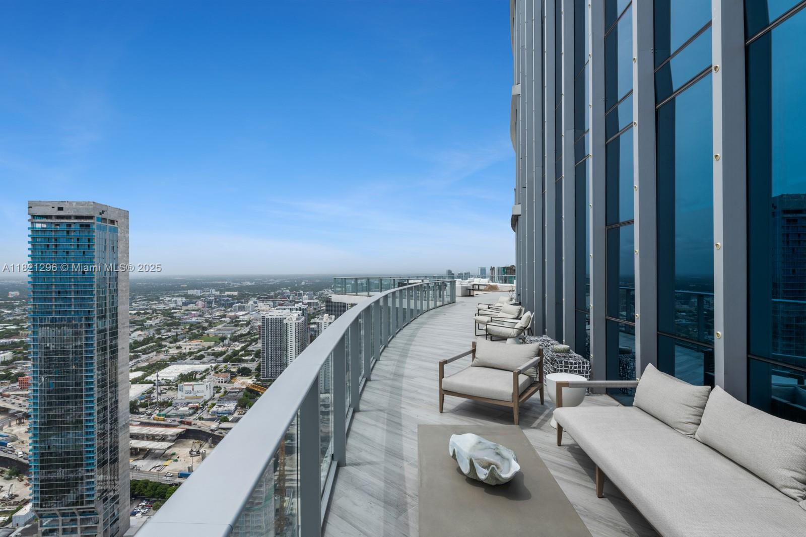PARAMOUNT MIAMI WORLDCENT - Residential