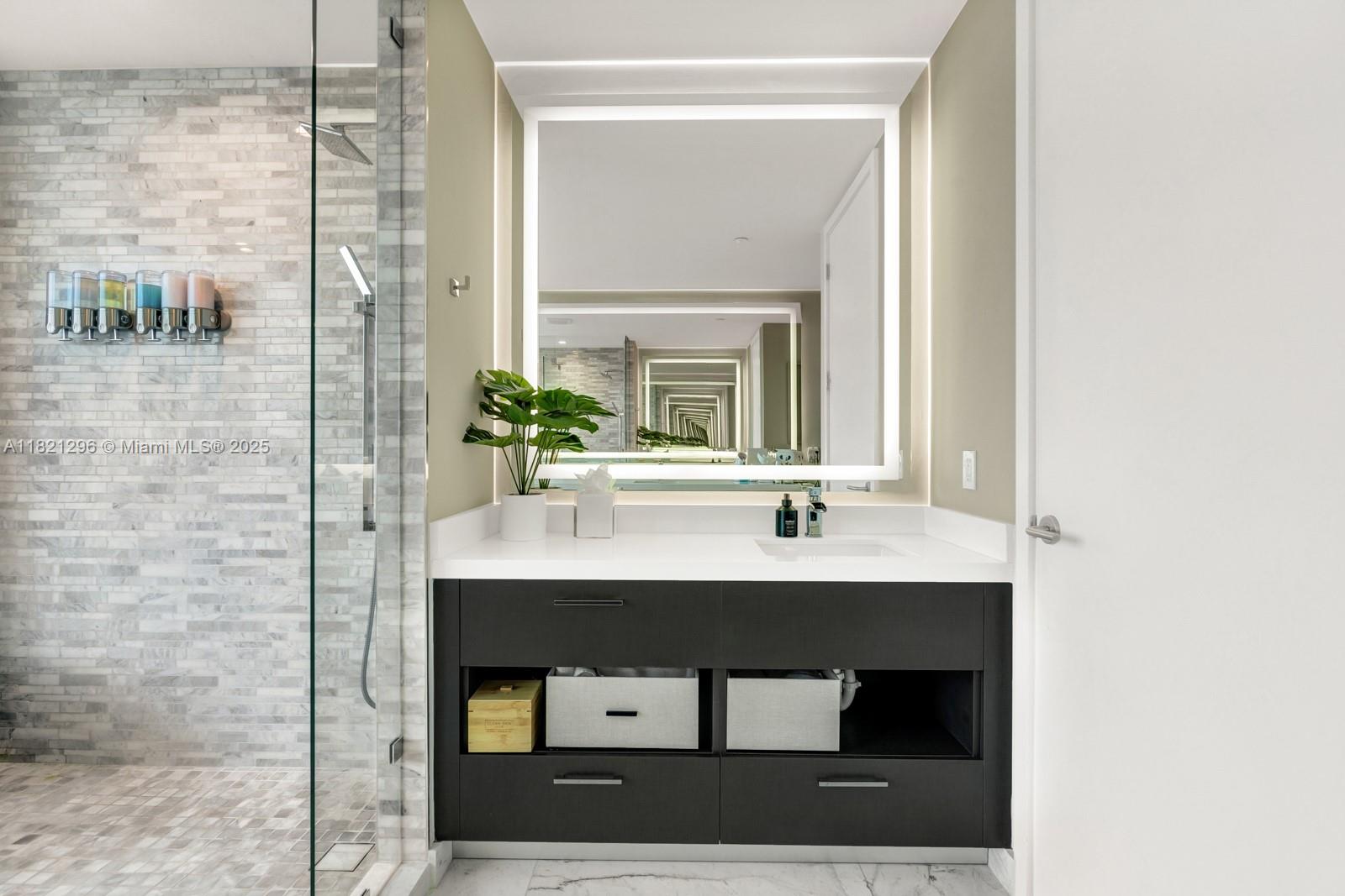 PARAMOUNT MIAMI WORLDCENT - Residential