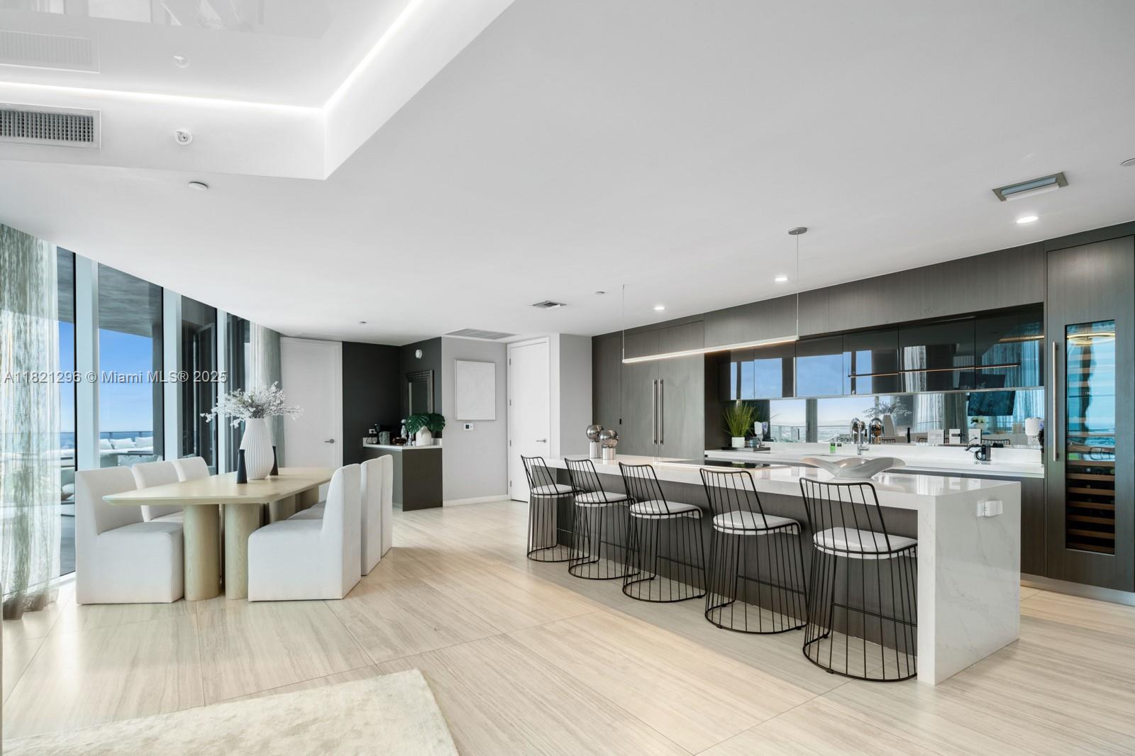 PARAMOUNT MIAMI WORLDCENT - Residential