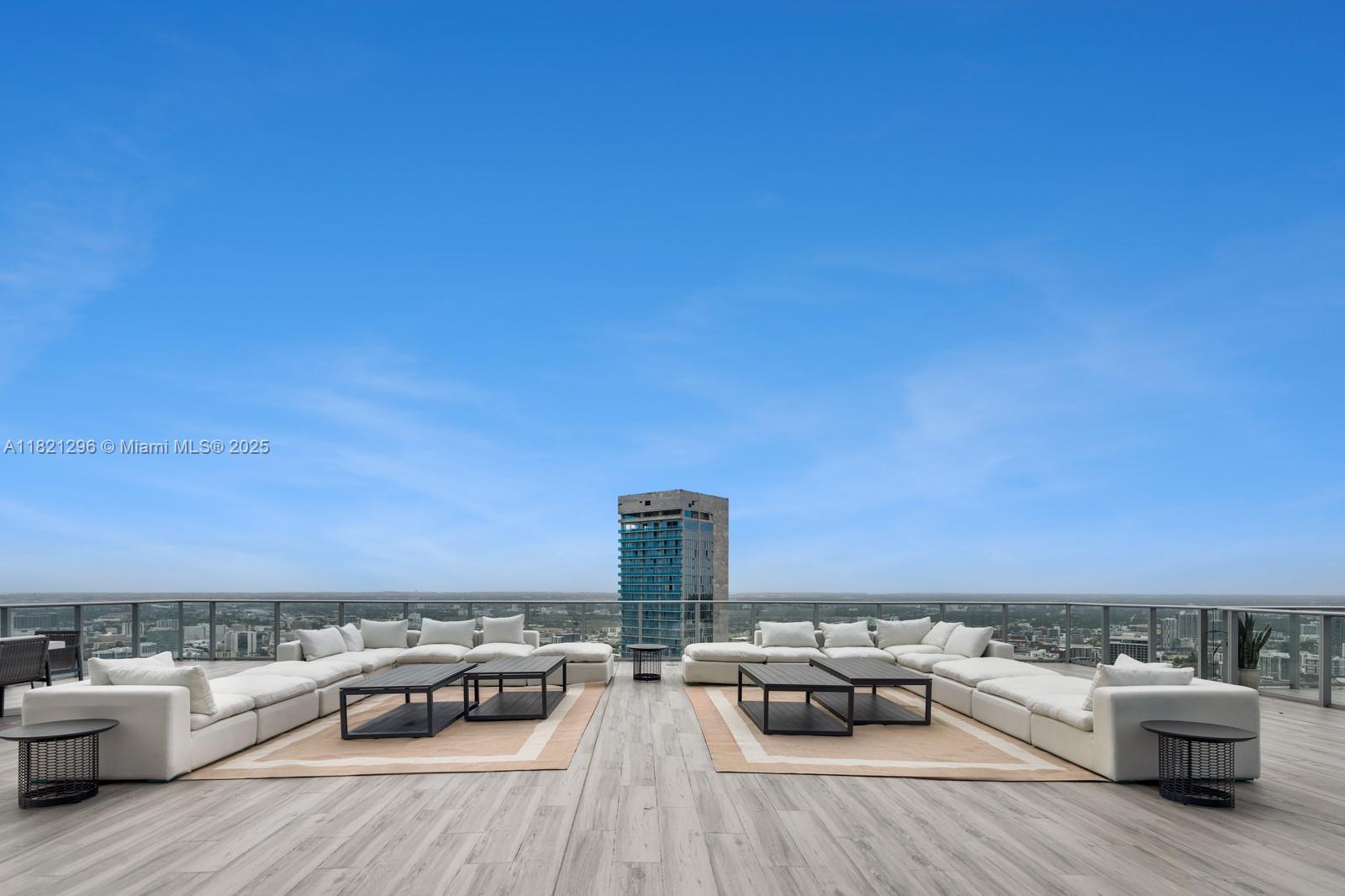 PARAMOUNT MIAMI WORLDCENT - Residential