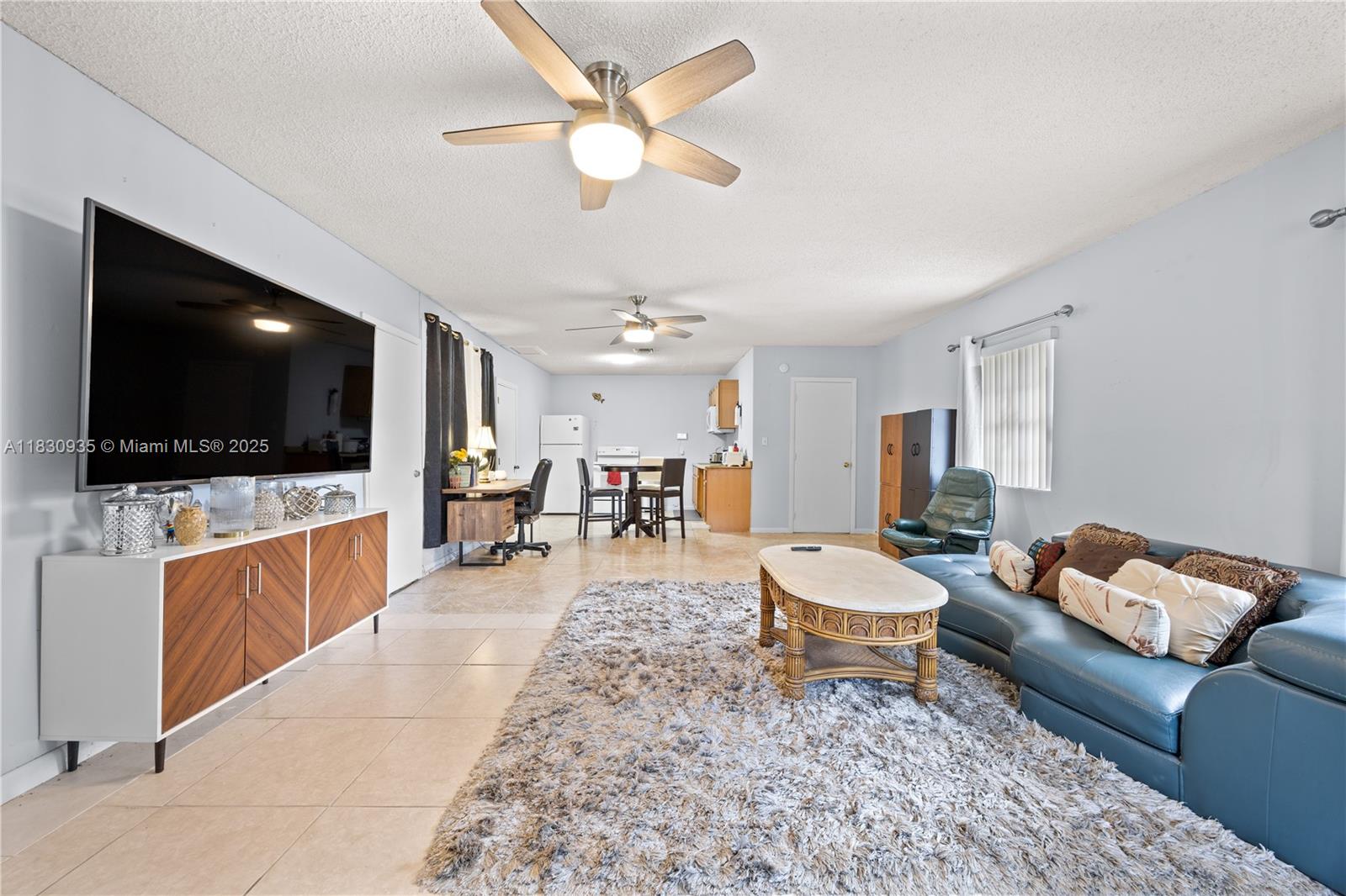 600 NW 99th St