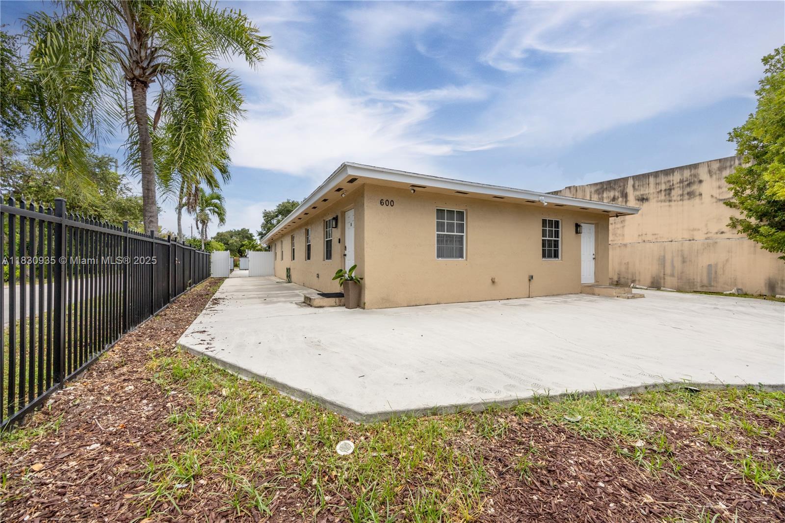 1ST ADDN TO PINEWOOD PARK - Residential