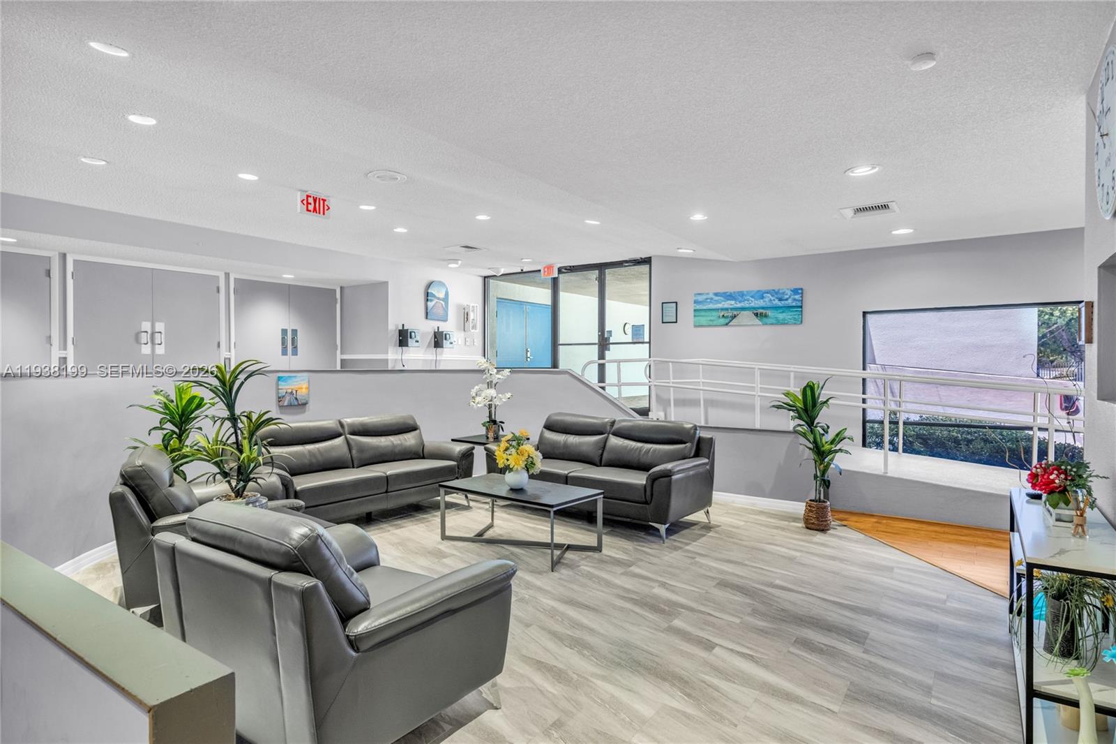 LIME BAY CONDOMINIUM 5 - Residential