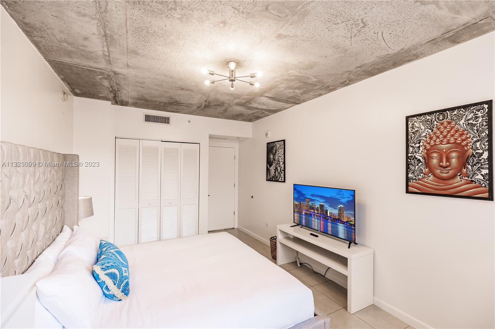 MIDBLOCK MIAMI CONDO - Residential