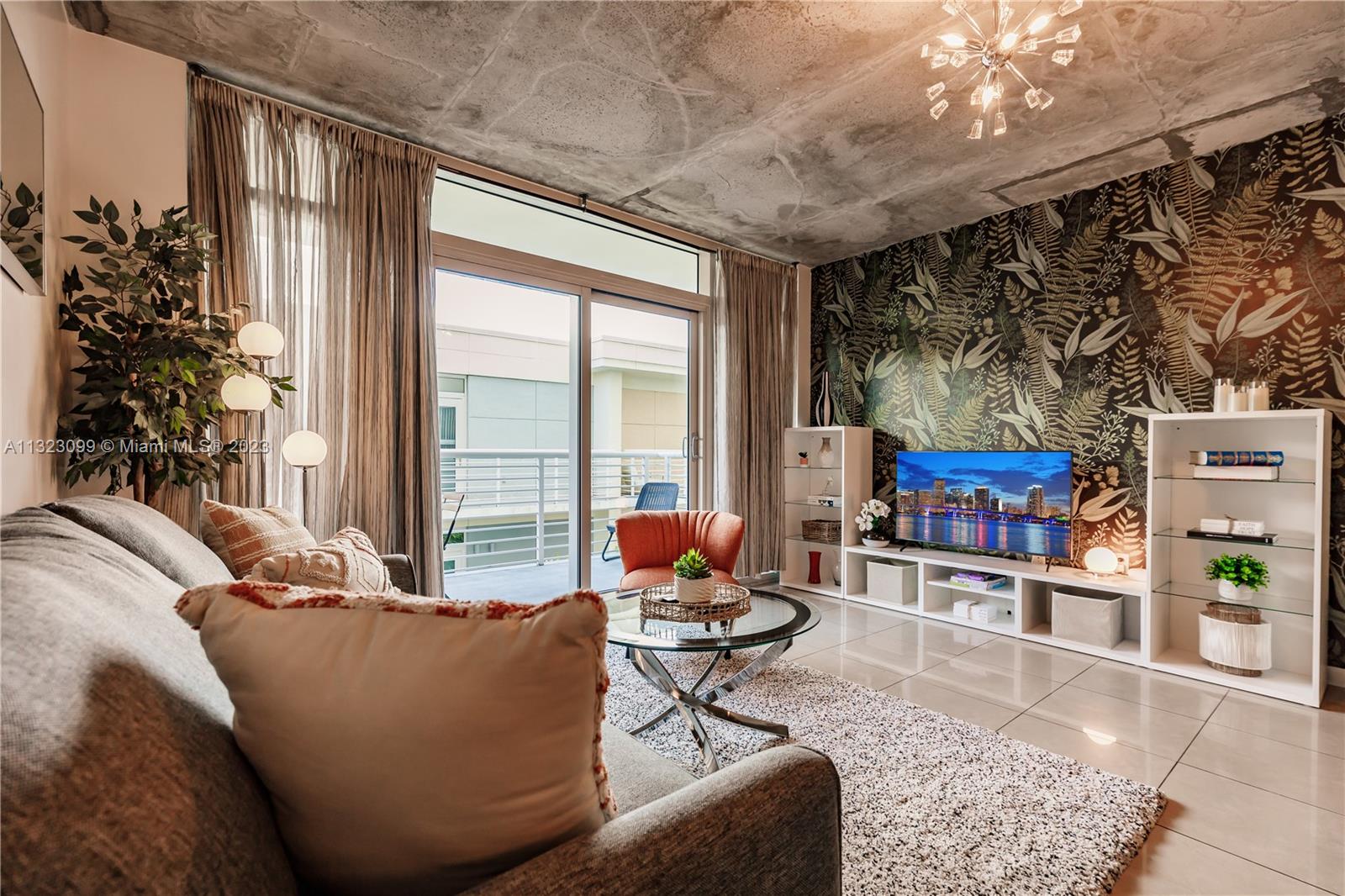 MIDBLOCK MIAMI CONDO - Residential