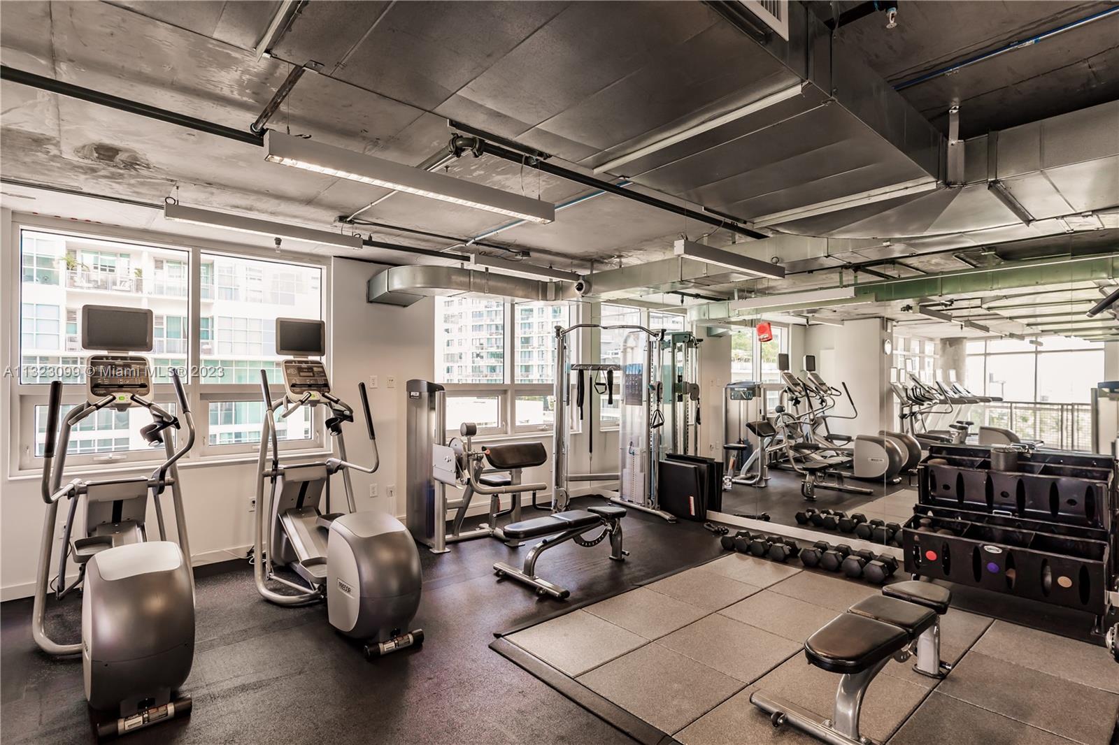 MIDBLOCK MIAMI CONDO - Residential