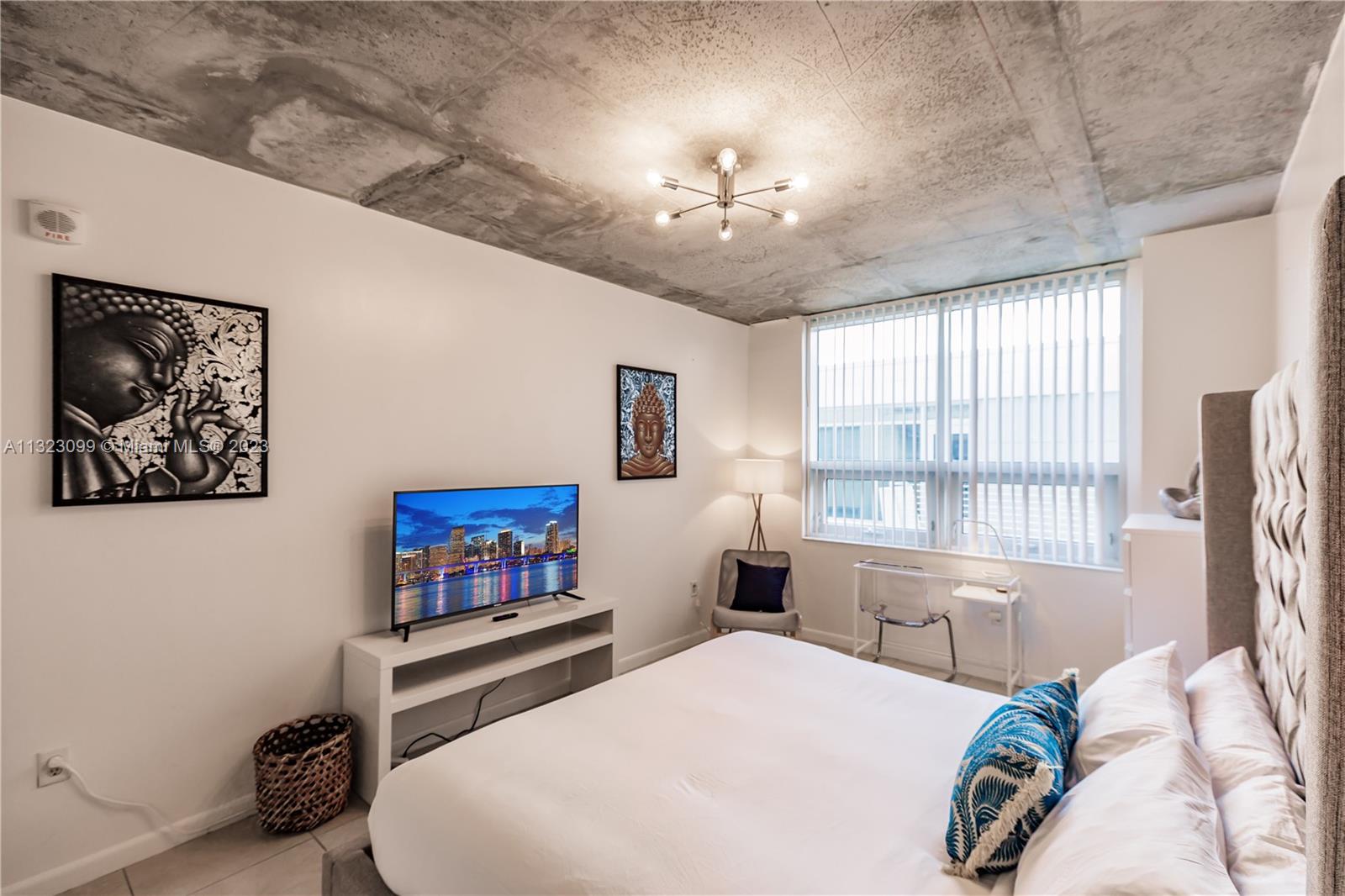 MIDBLOCK MIAMI CONDO - Residential
