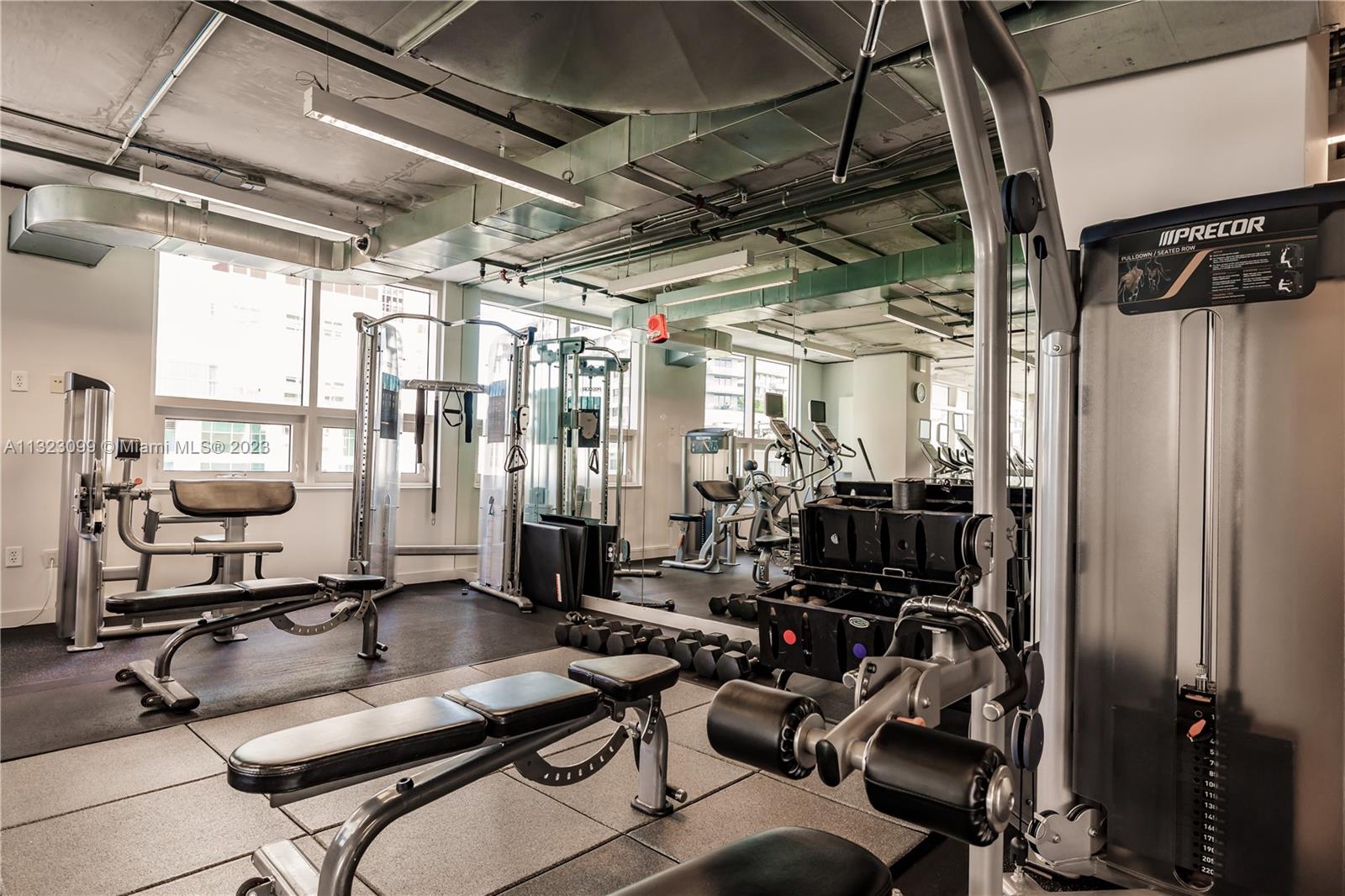 MIDBLOCK MIAMI CONDO - Residential