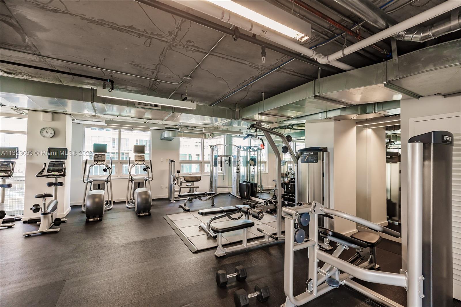 MIDBLOCK MIAMI CONDO - Residential
