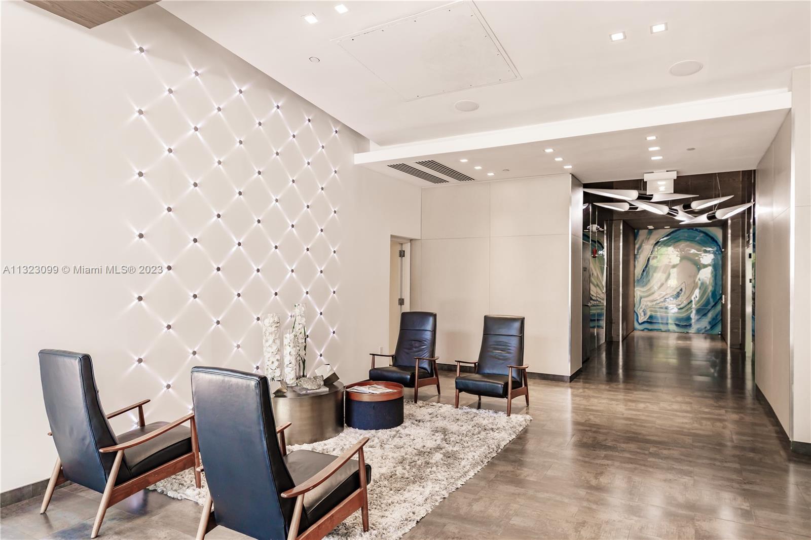 MIDBLOCK MIAMI CONDO - Residential