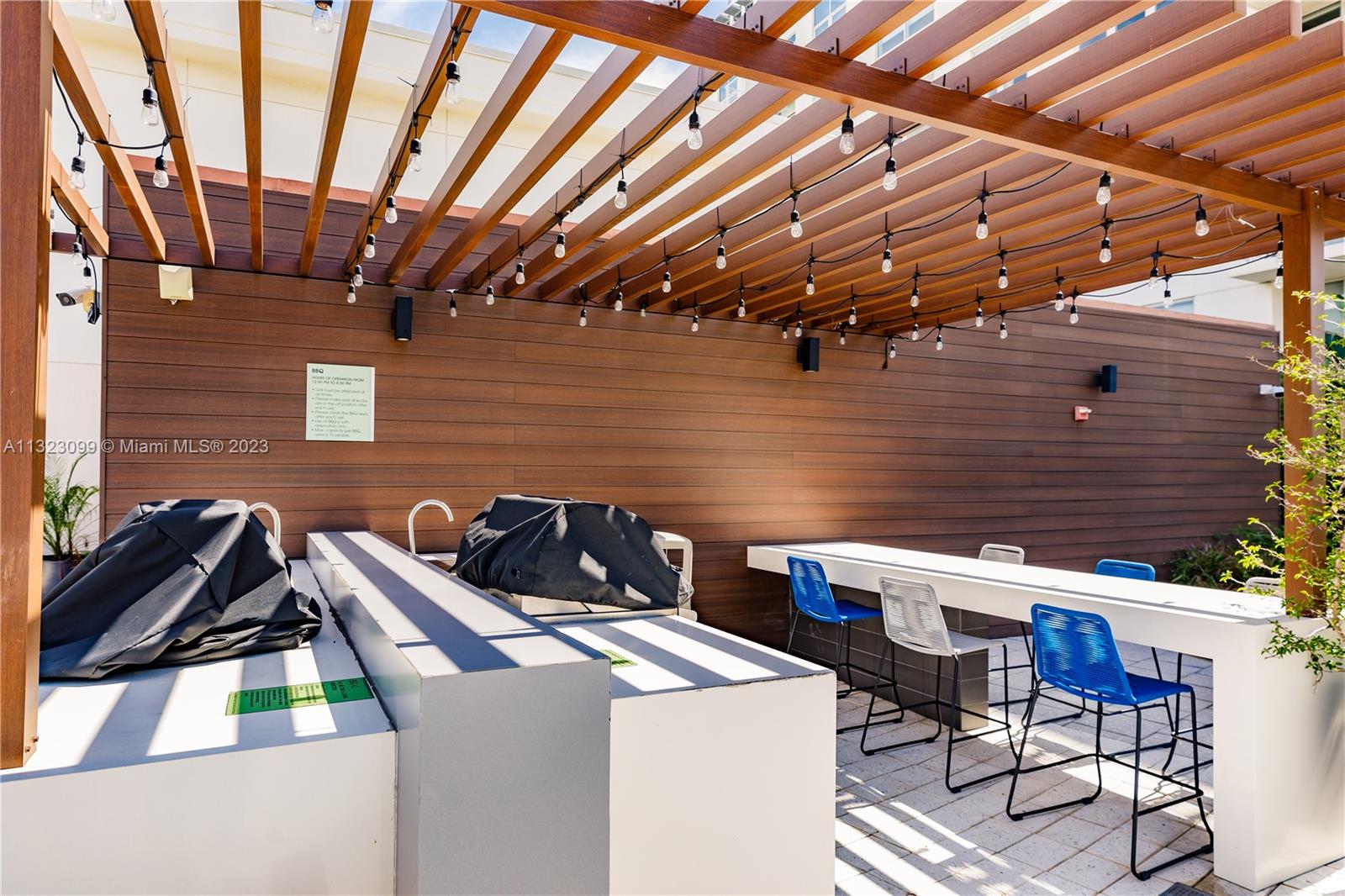 MIDBLOCK MIAMI CONDO - Residential