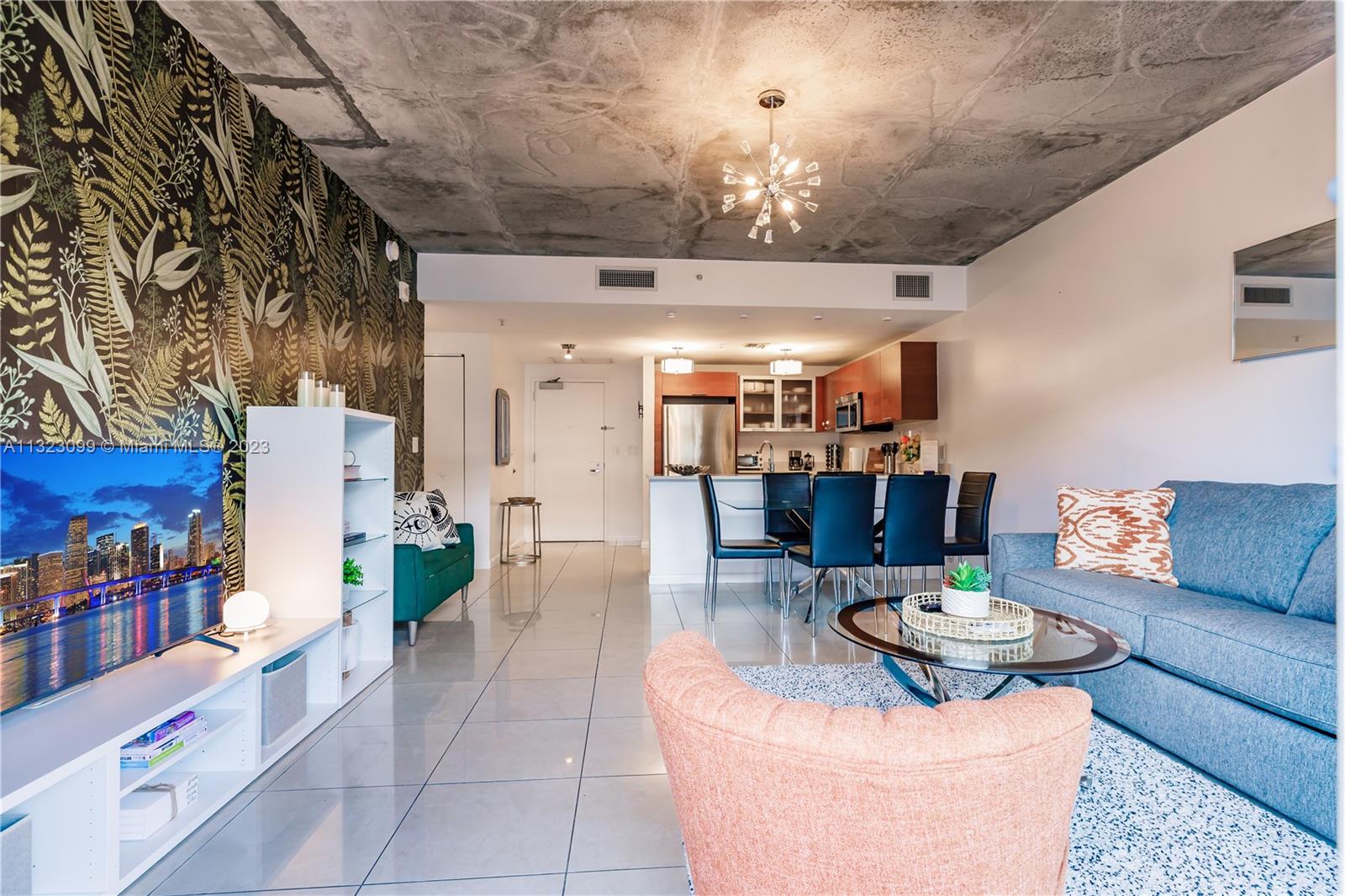 MIDBLOCK MIAMI CONDO - Residential