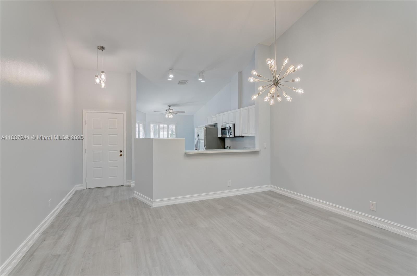 VILLAS OF GLENGARY - Residential Lease