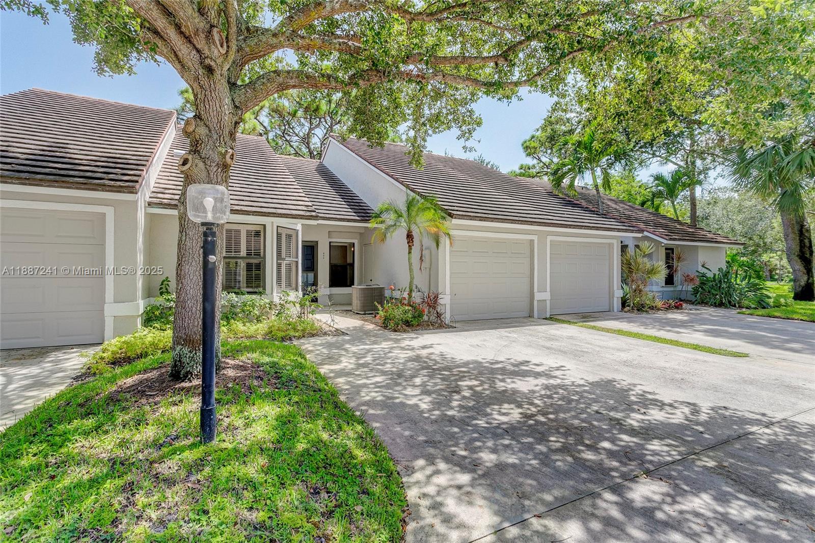 VILLAS OF GLENGARY - Residential Lease